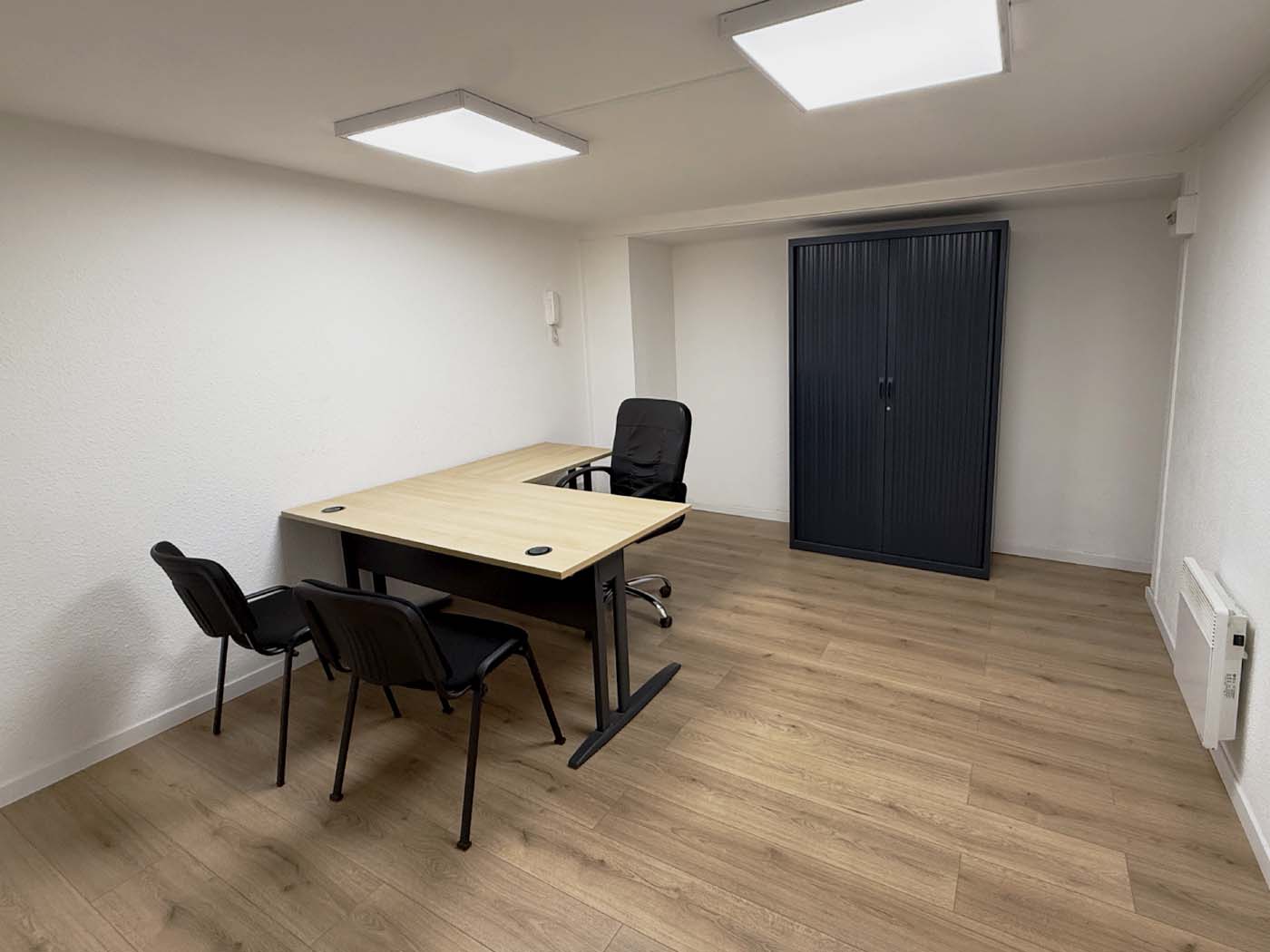 Location bureau A03